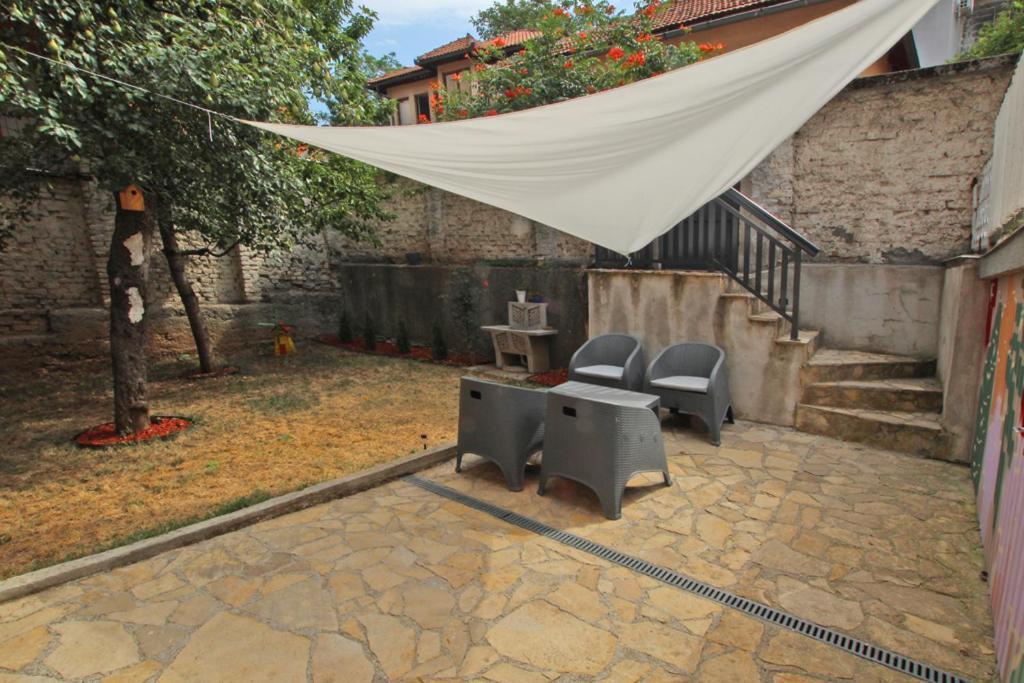 Morich Apartment In The Heart Of Old Town With Garden Sarajevo Bagian luar foto